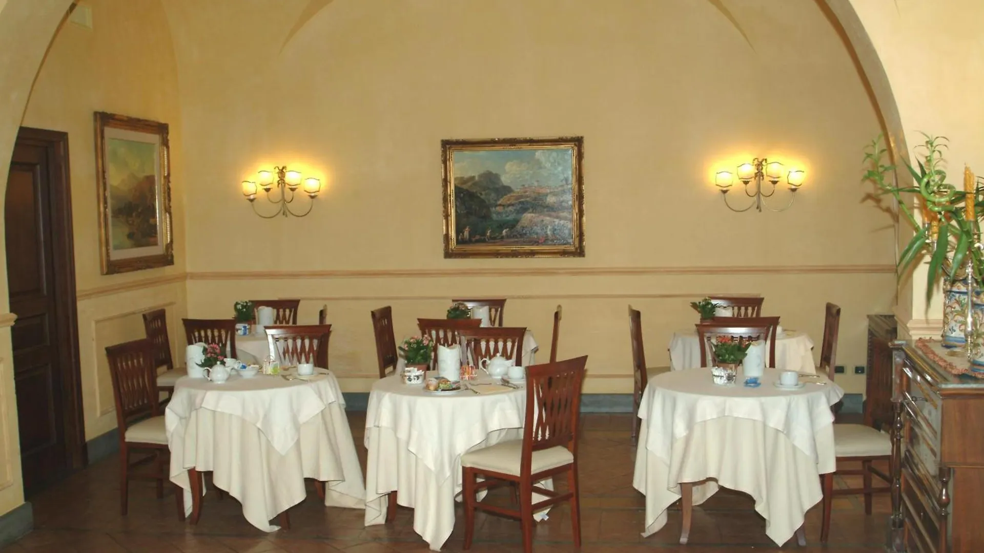 Hotel La Ville Catánia 3*,