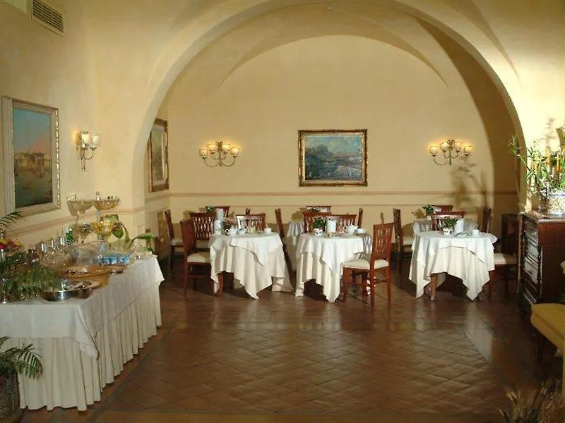 Hotel La Ville Catánia 3*,