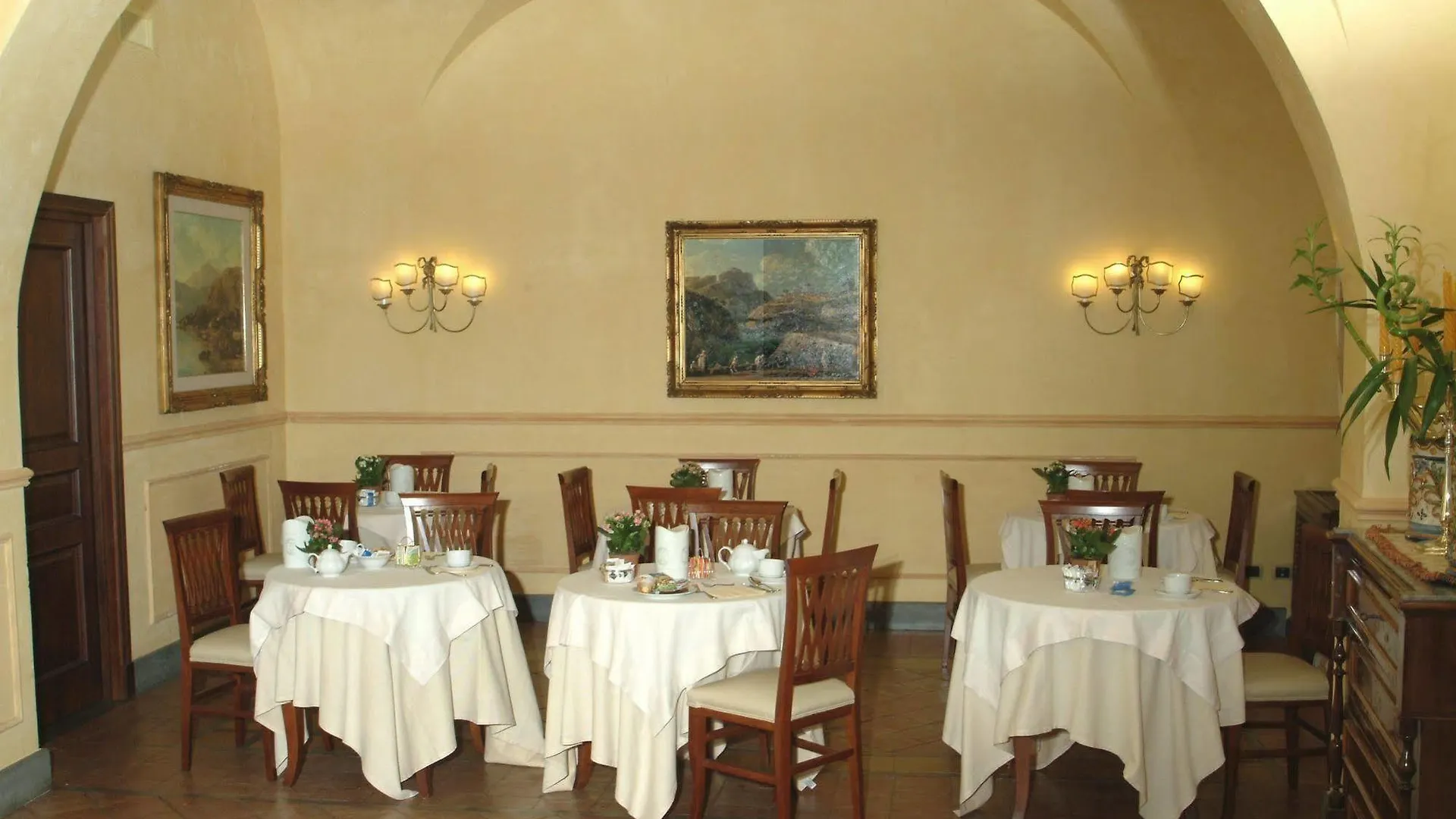 Hotel La Ville Catania 3*,  Italy